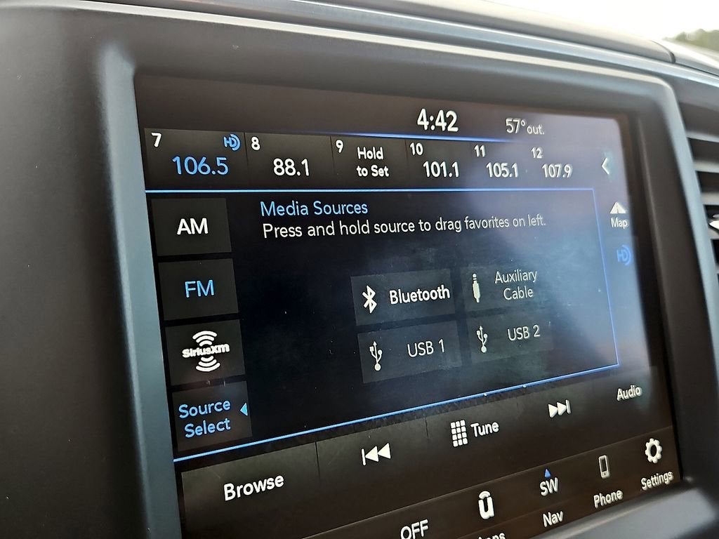 2022 RAM 1500 Classic SLT Crew Cab 4x2 5'7" Box