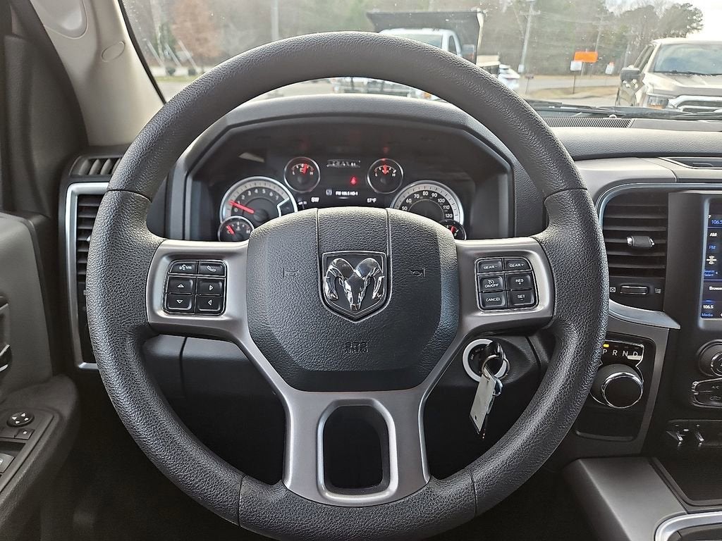 2022 RAM 1500 Classic SLT Crew Cab 4x2 5'7" Box