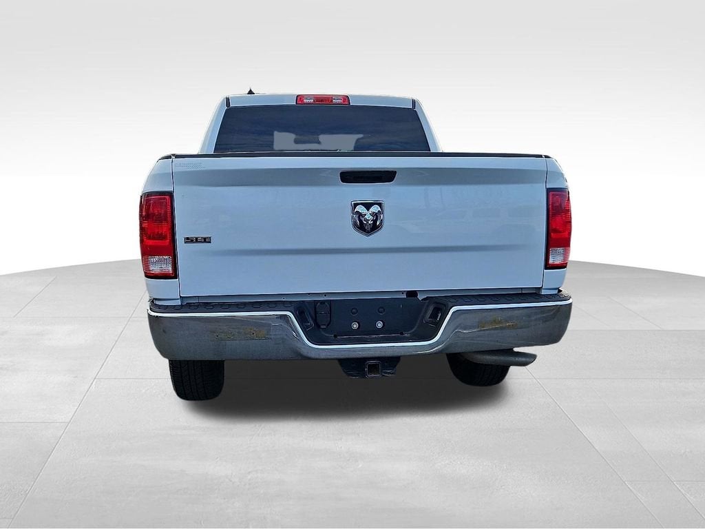 2022 RAM 1500 Classic SLT Crew Cab 4x2 5'7" Box