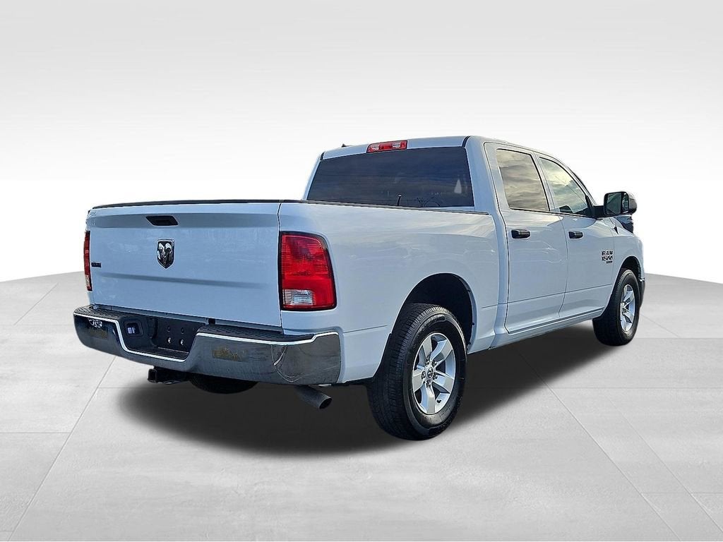 2022 RAM 1500 Classic SLT Crew Cab 4x2 5'7" Box