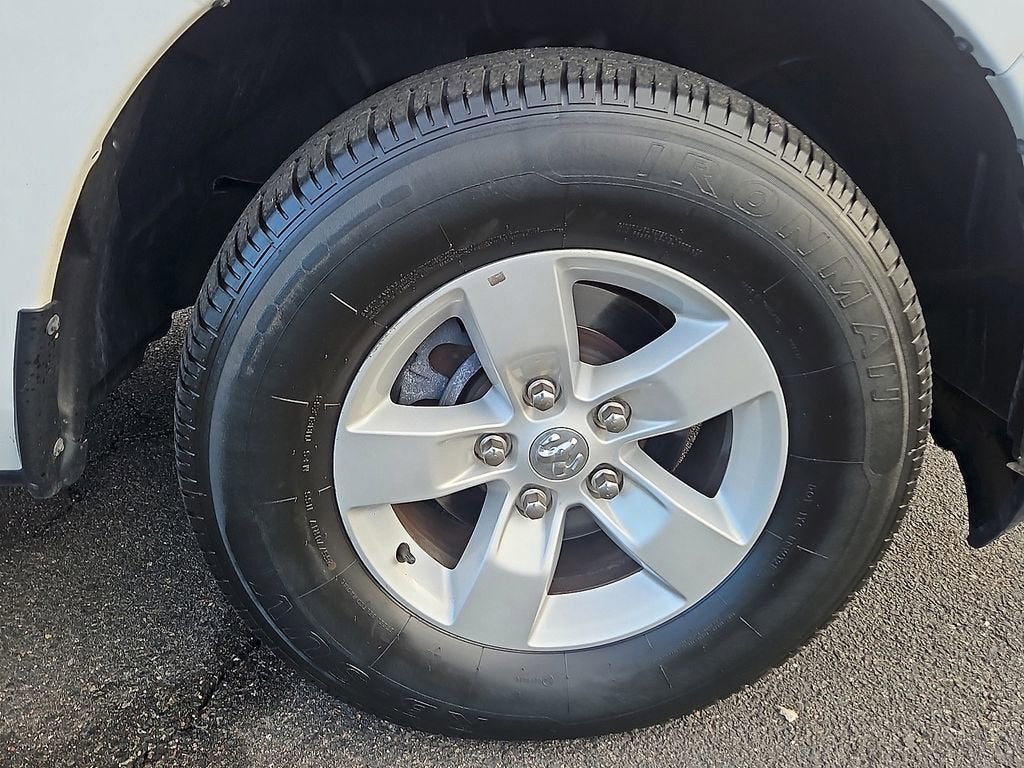 2022 RAM 1500 Classic SLT Crew Cab 4x2 5'7" Box