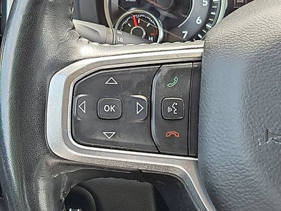 2020 RAM 1500 Laramie Crew Cab 4x4 5'7" Box