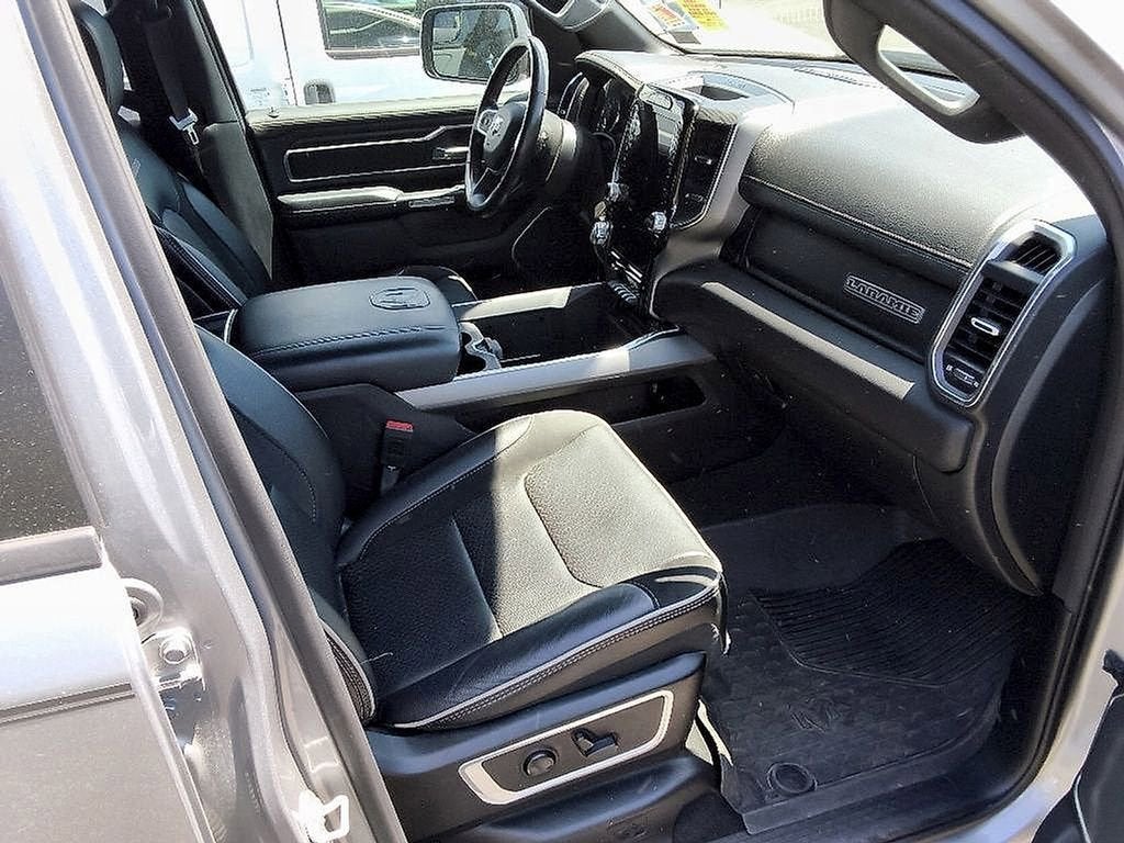 2023 RAM 1500 Laramie Crew Cab 4x4 5'7" Box