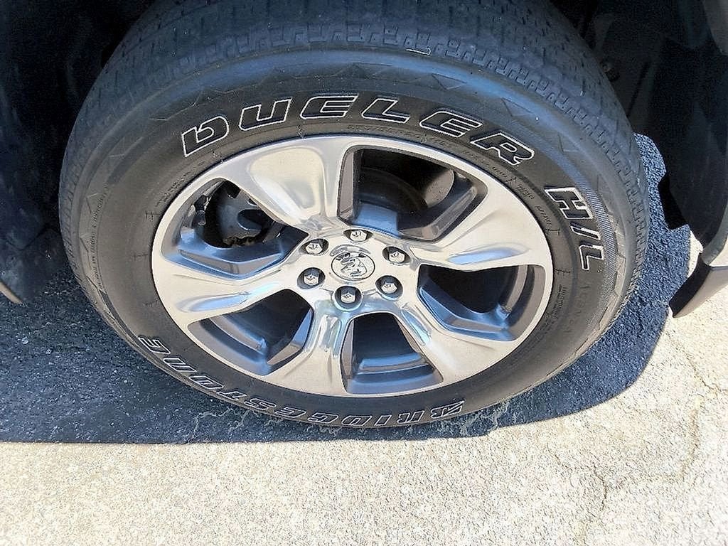 2023 RAM 1500 Laramie Crew Cab 4x4 5'7" Box