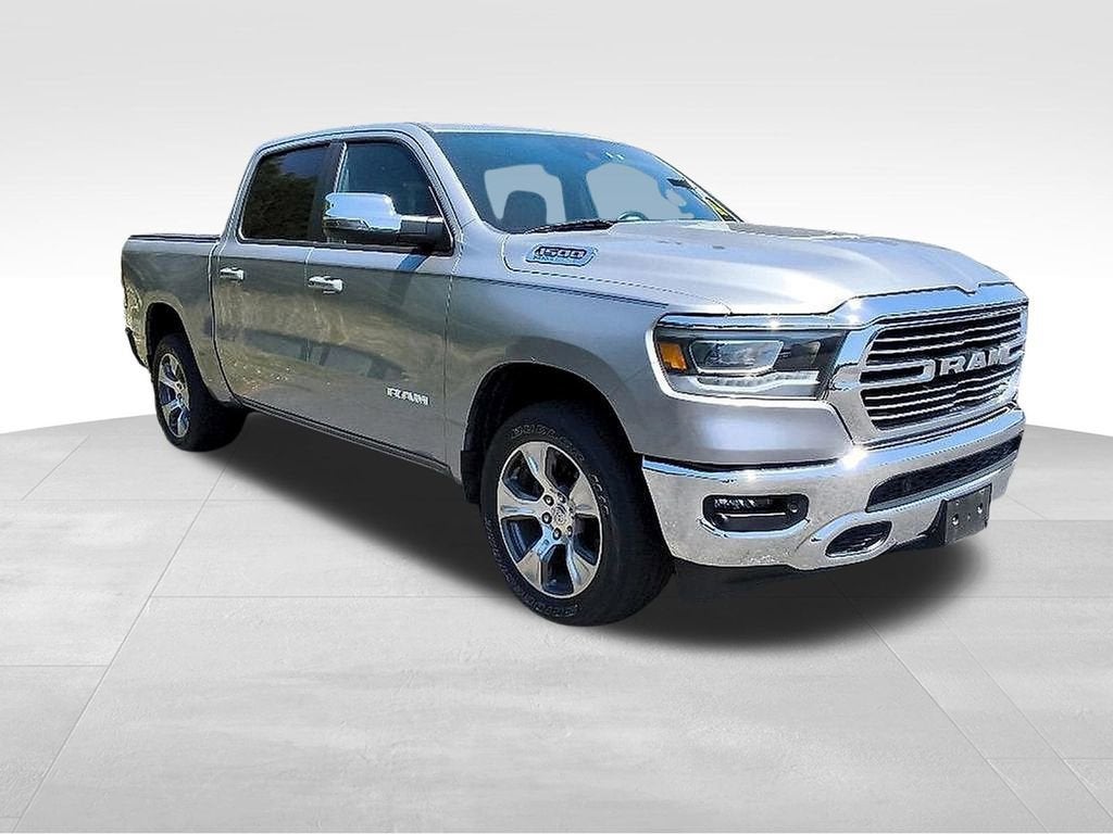 2023 RAM 1500 Laramie Crew Cab 4x4 5'7" Box