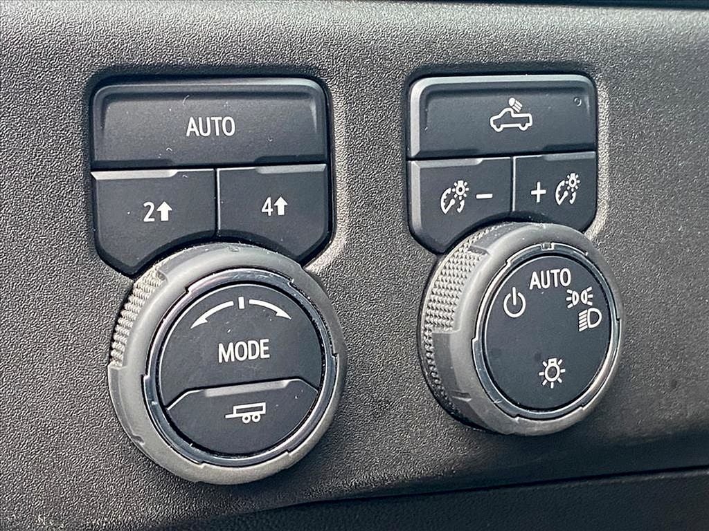 2025 Chevrolet Silverado 1500 LT LT1