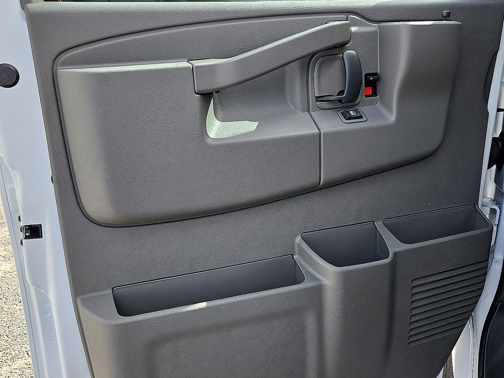 2025 Chevrolet Express 2500 Work Van Cargo