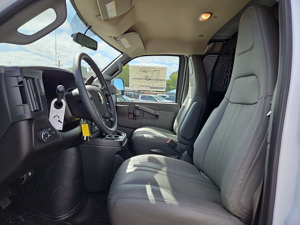 2025 Chevrolet Express 2500 Work Van Cargo