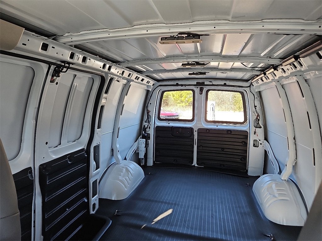 2025 Chevrolet Express Cargo 2500 WT