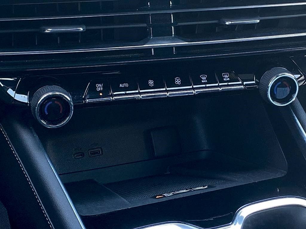 2025 Chevrolet Traverse LT 2LT