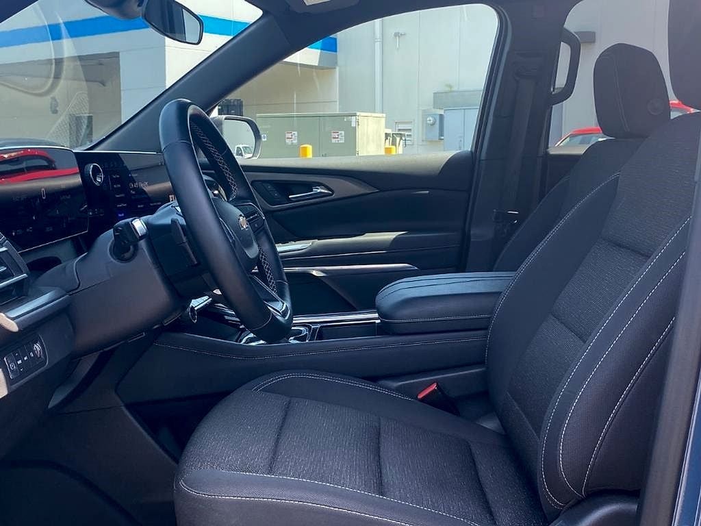 2025 Chevrolet Traverse LT 2LT