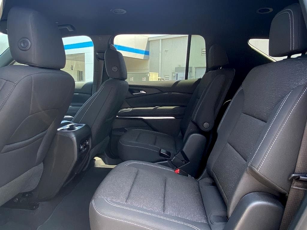 2025 Chevrolet Traverse LT 2LT