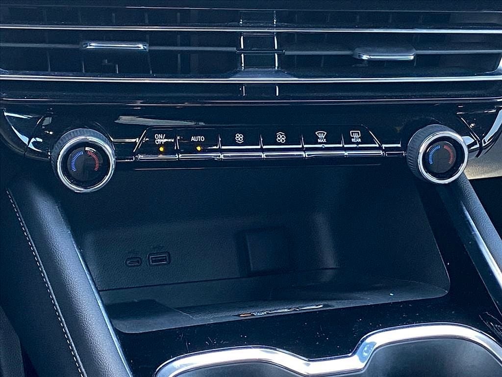 2025 Chevrolet Traverse LT 2LT