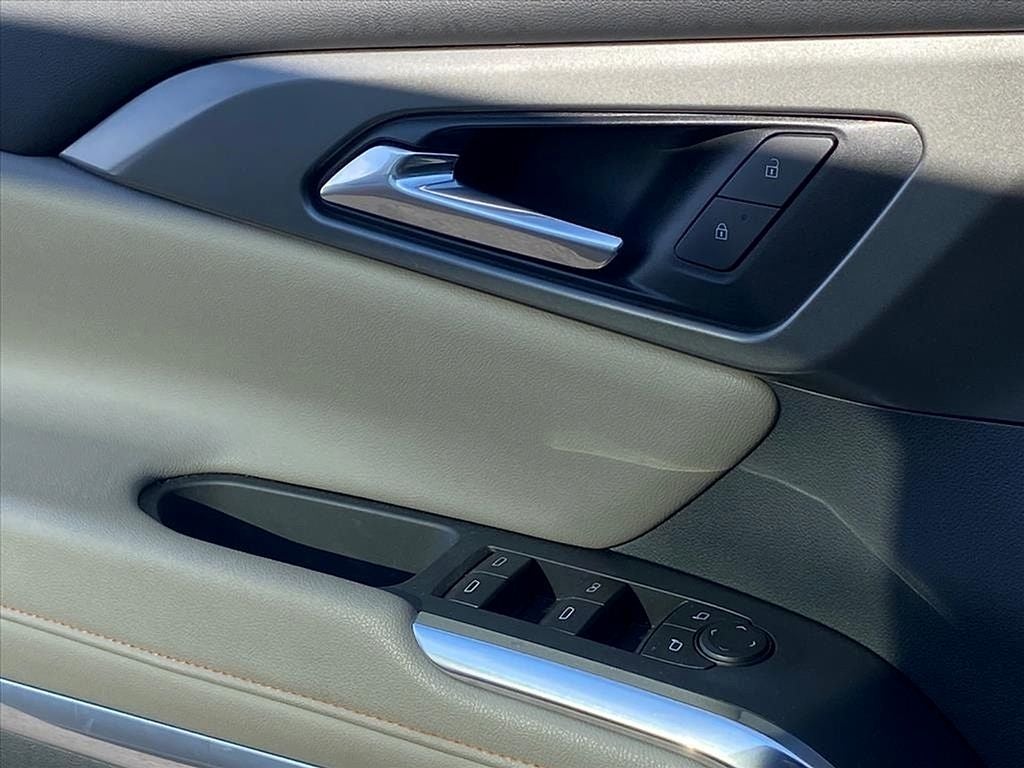 2025 Chevrolet Traverse LT 2LT