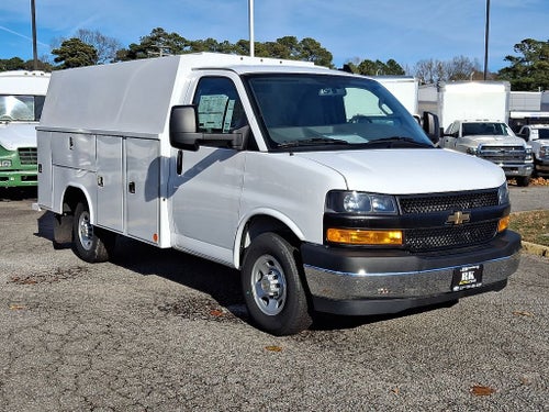 2025 Chevrolet Express 3500 Work Van Cutaway