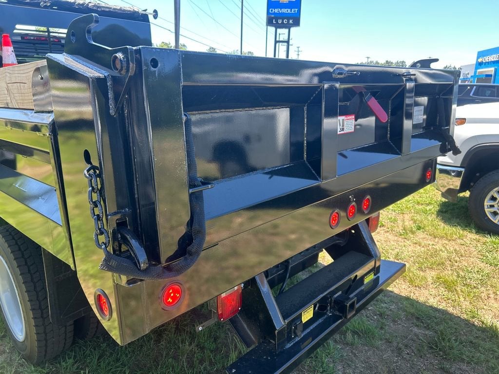 2023 Chevrolet Silverado 5500 HD Work Truck