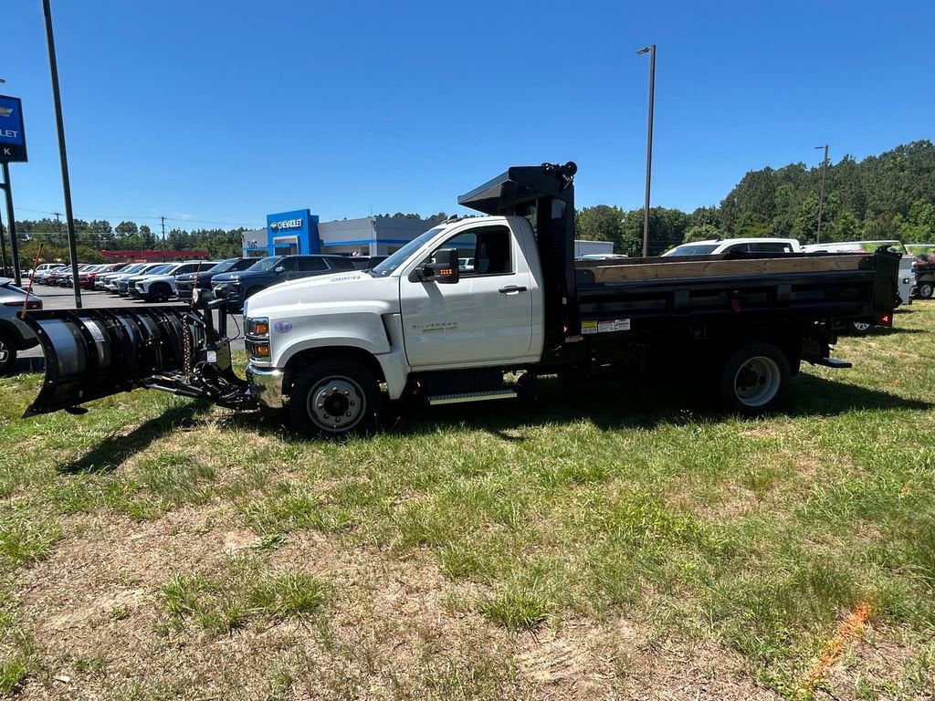 2023 Chevrolet Silverado 5500 HD Work Truck