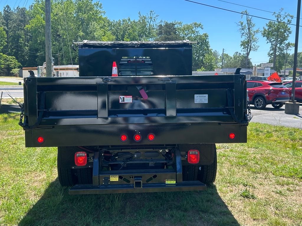 2023 Chevrolet Silverado 5500 HD Work Truck