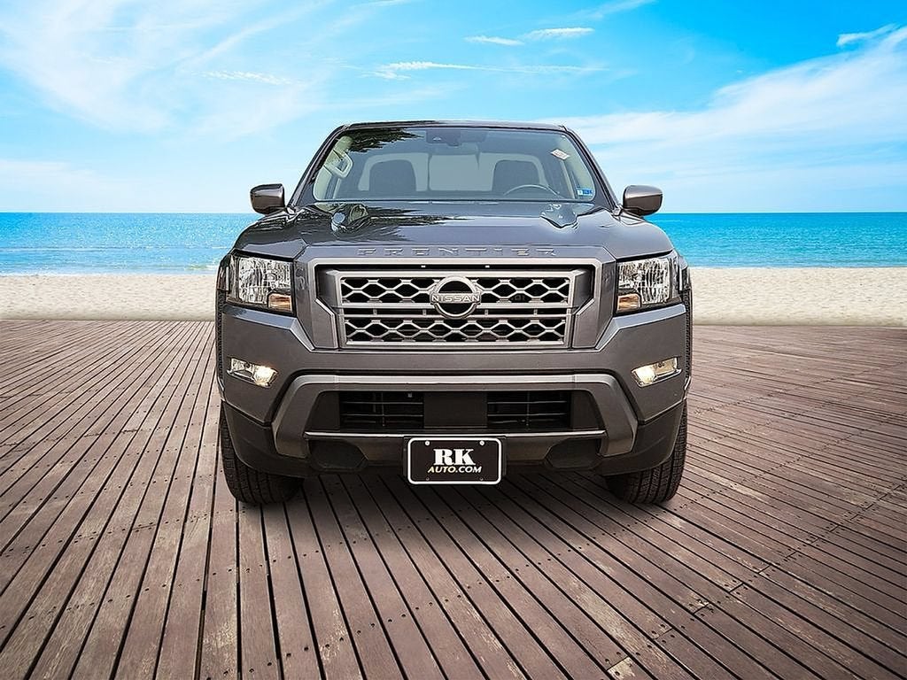 2022 Nissan Frontier Crew Cab SV 4x2