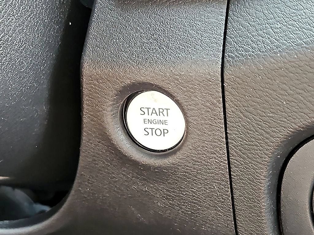 2022 Nissan Frontier Crew Cab SV 4x2