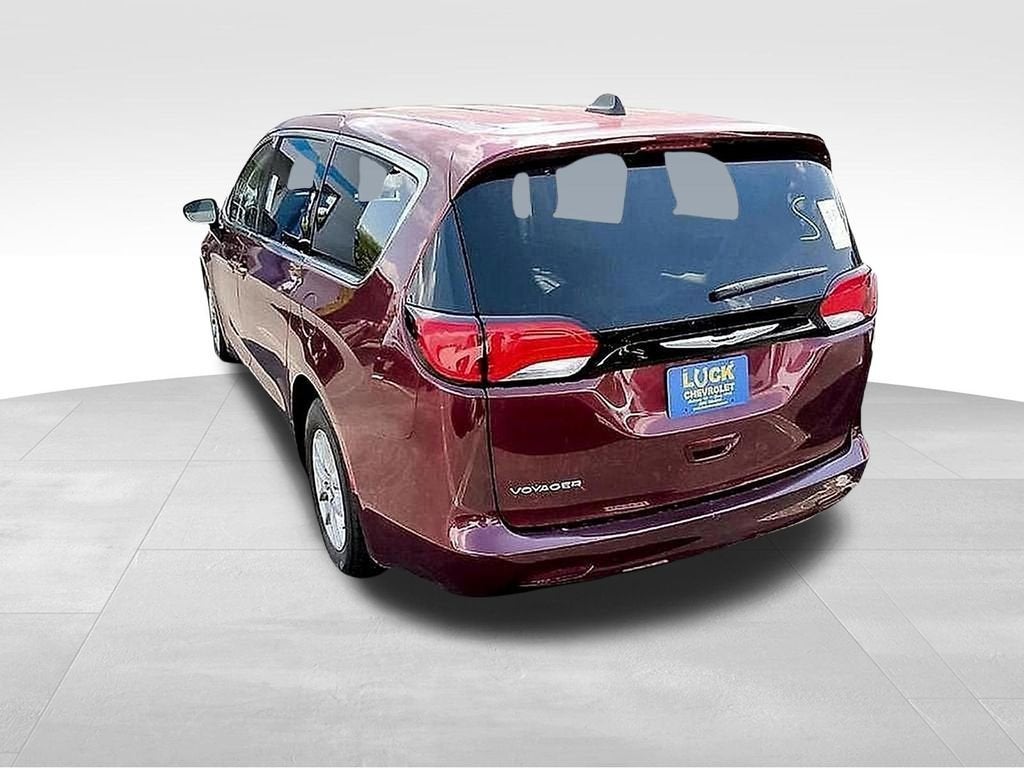 2023 Chrysler Voyager LX