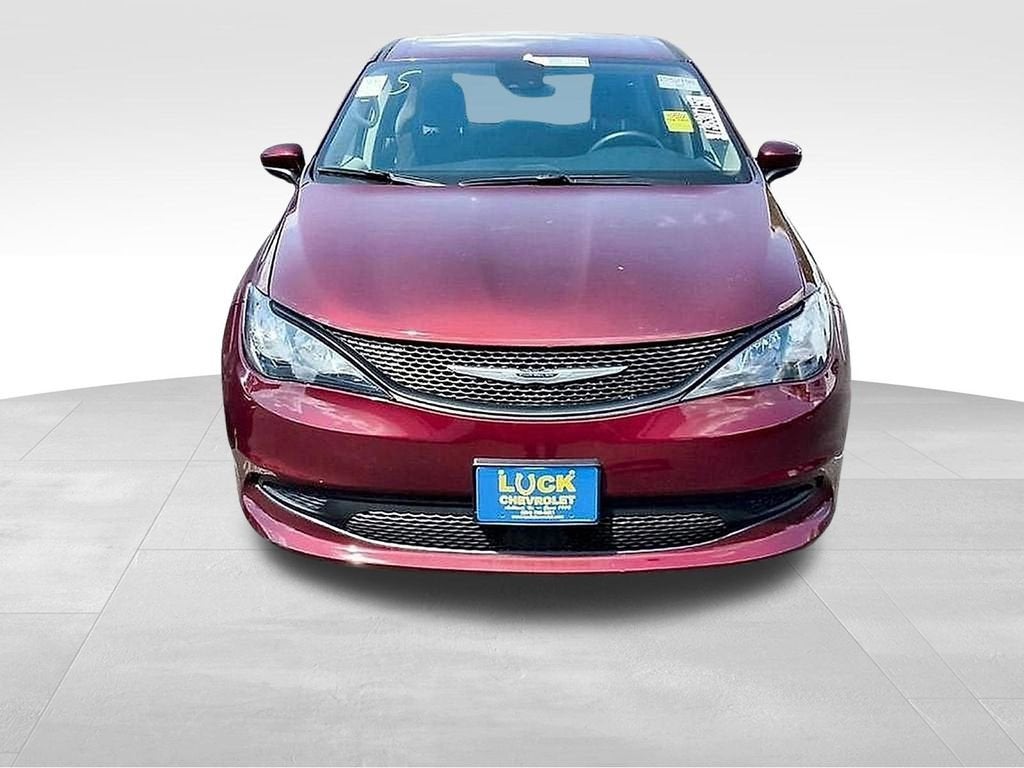 2023 Chrysler Voyager LX