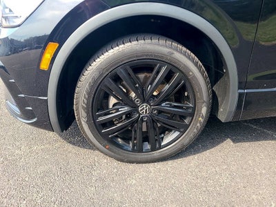 2022 Volkswagen Tiguan 2.0T SE R-Line Black