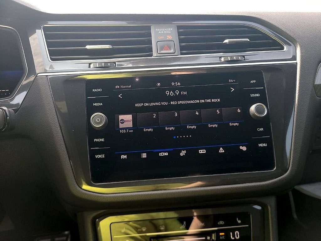 2022 Volkswagen Tiguan 2.0T SE R-Line Black