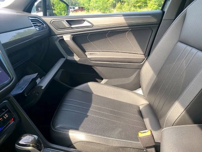 2022 Volkswagen Tiguan 2.0T SE R-Line Black