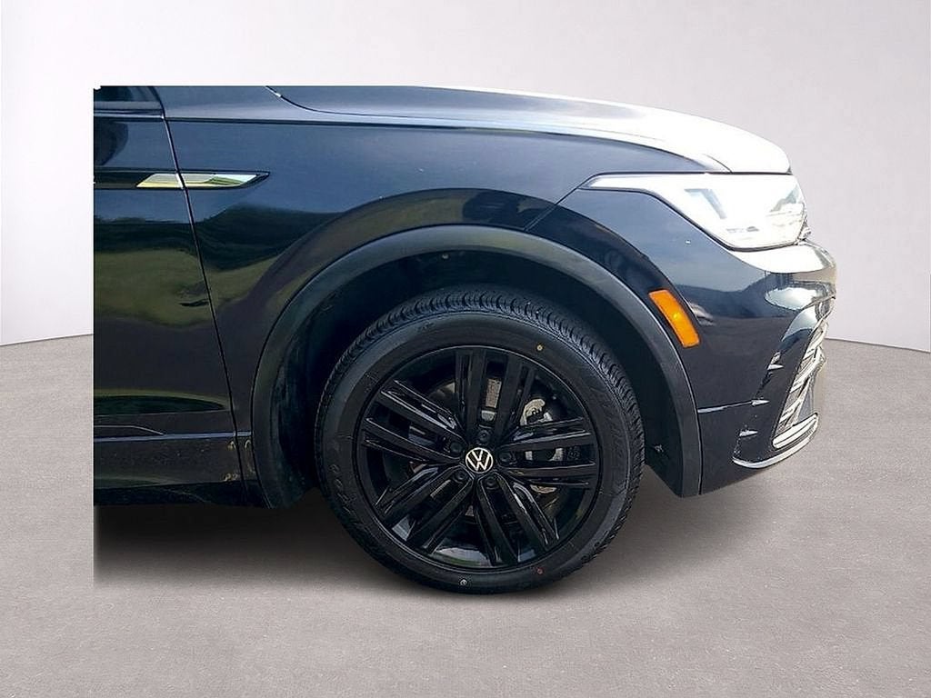 2022 Volkswagen Tiguan 2.0T SE R-Line Black