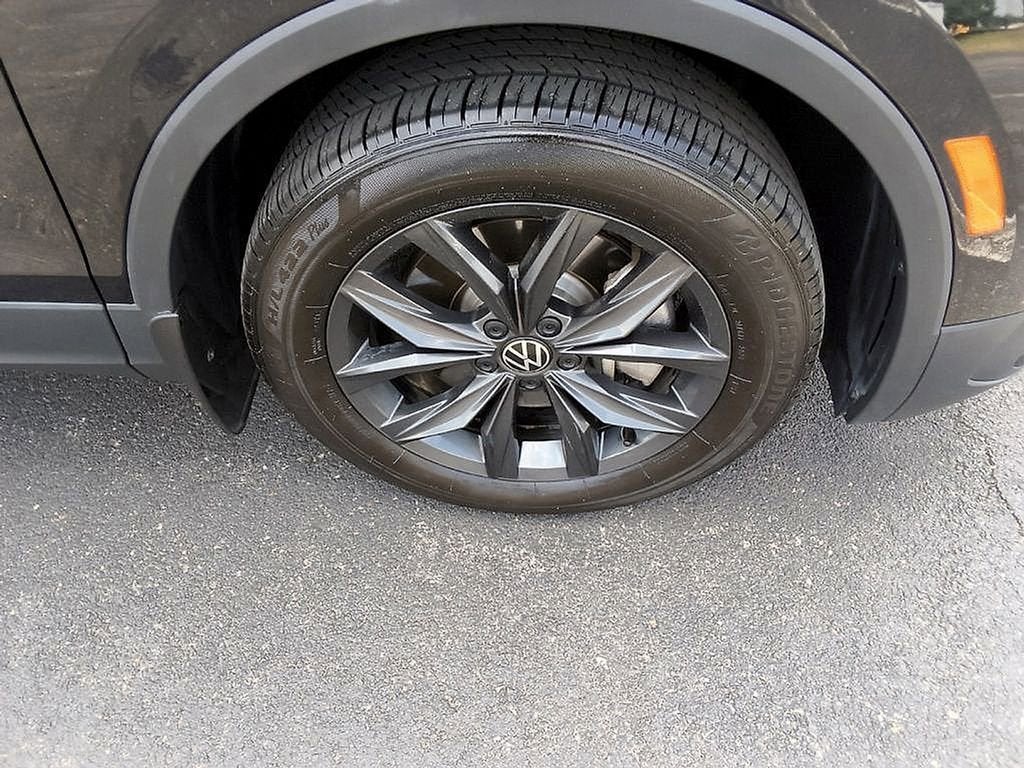 2024 Volkswagen Tiguan 2.0T SE