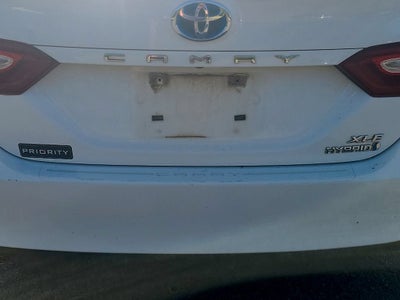 2020 Toyota Camry Hybrid XLE