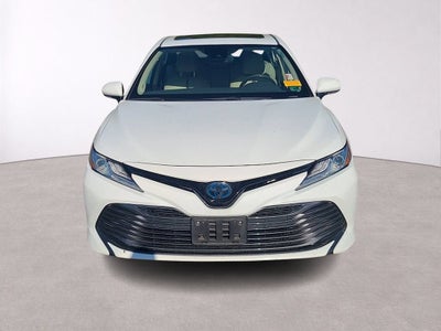 2020 Toyota Camry Hybrid XLE