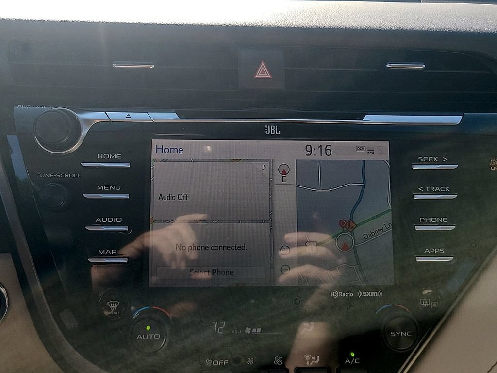 2020 Toyota Camry Hybrid XLE