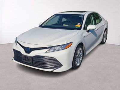 2020 Toyota Camry Hybrid XLE