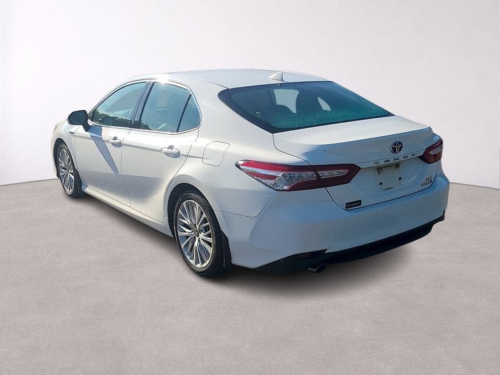 2020 Toyota Camry Hybrid XLE