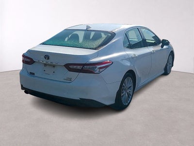 2020 Toyota Camry Hybrid XLE