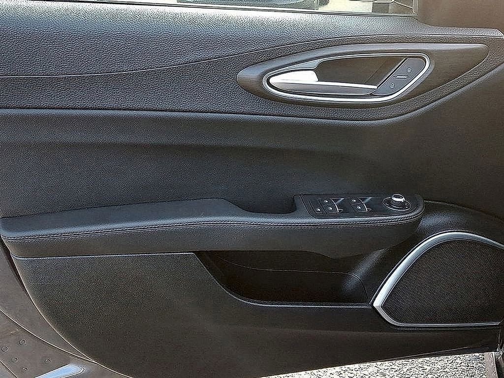 2023 Alfa Romeo Giulia Ti