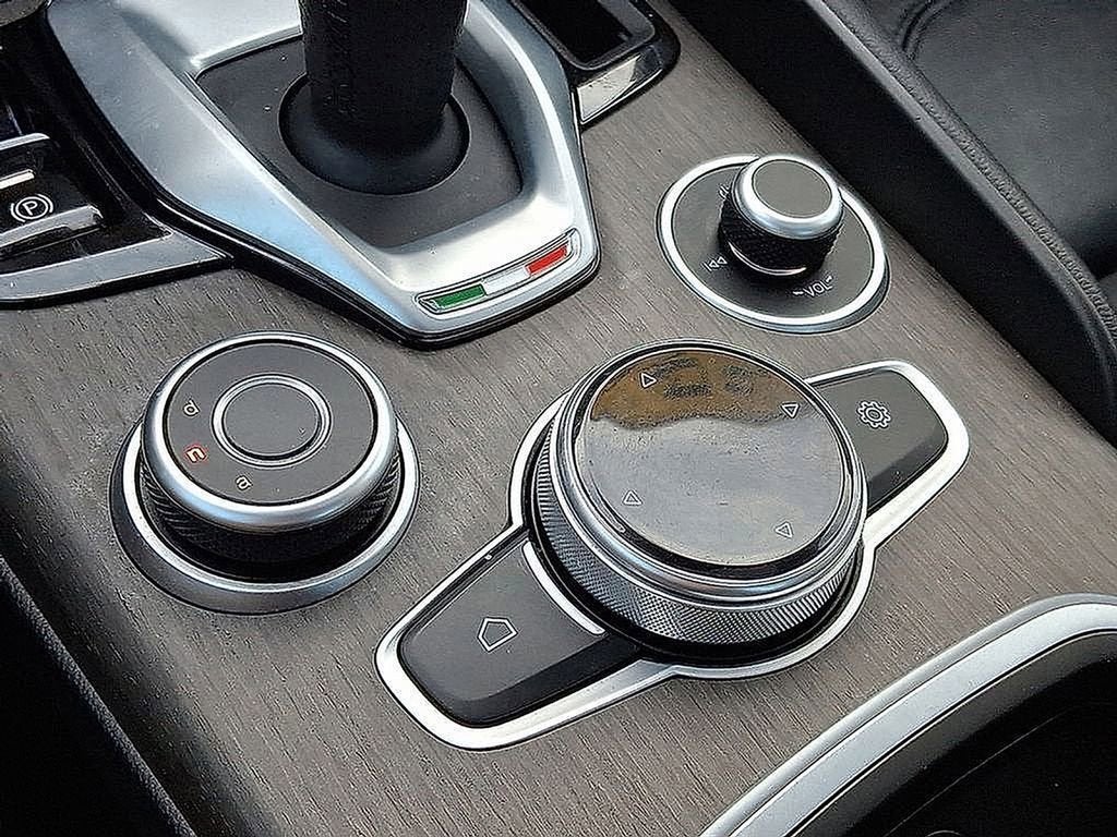 2023 Alfa Romeo Giulia Ti