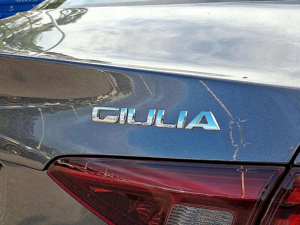2023 Alfa Romeo Giulia Ti
